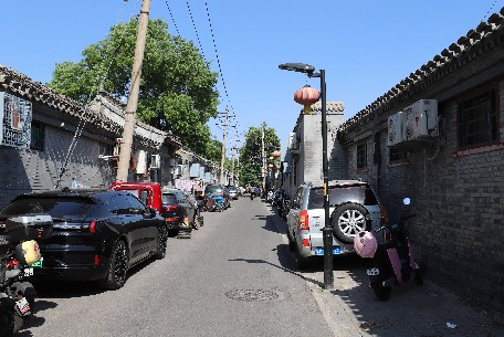 東四十三條胡同-位于北京市東城區東北部，地處北新橋街道的西南部