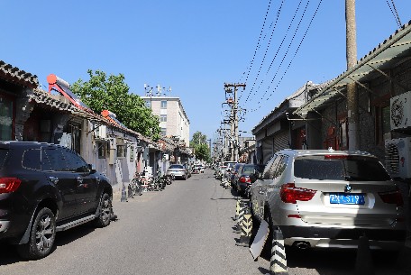 東四十一條胡同 - 是北京市東城區的一處歷史悠久的古老街巷